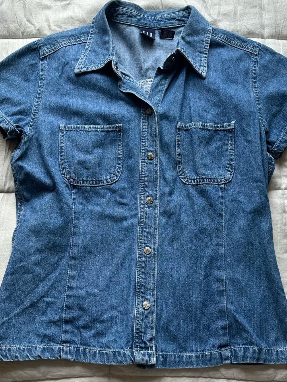 GAP Blue Denim Short Sleeve Button-Up Shirt